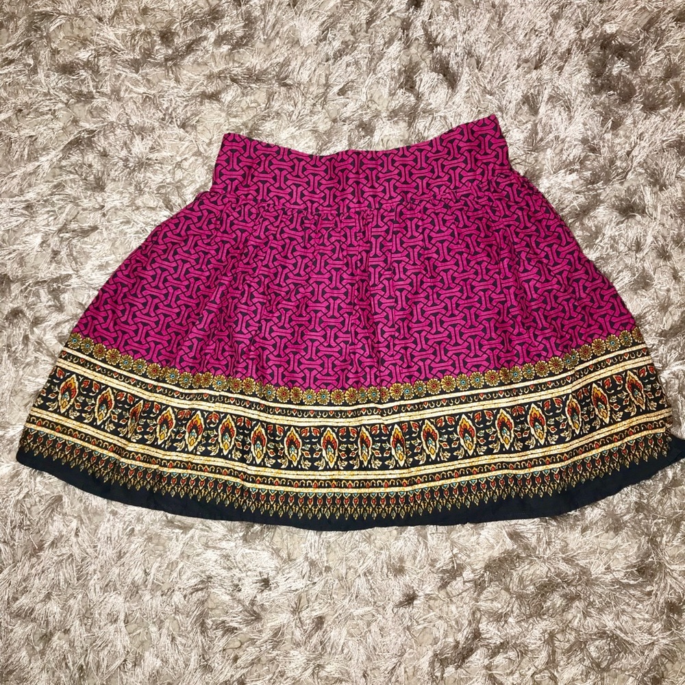 🌟🌟2/$10 Sale! Mimi Chica print skirt. Small.